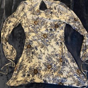 I am selling a pretty summer dress